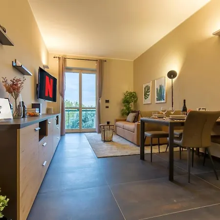 Modern & Bright 2 Bedroom Flat 50m From M4 Stop Apartamento Milão