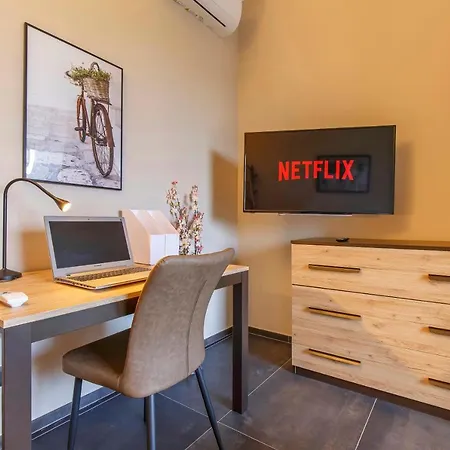 Modern & Bright 2 Bedroom Flat 50m From M4 Stop Apartamento Milão