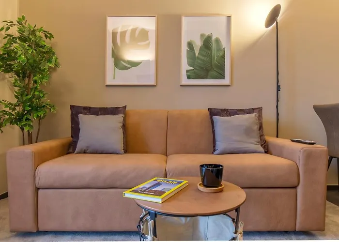 Apartament Modern & Bright 2 Bedroom Flat 50m From M4 Stop *