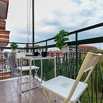 شقة Modern & Bright 2 Bedroom Flat 50m From M4 Stop