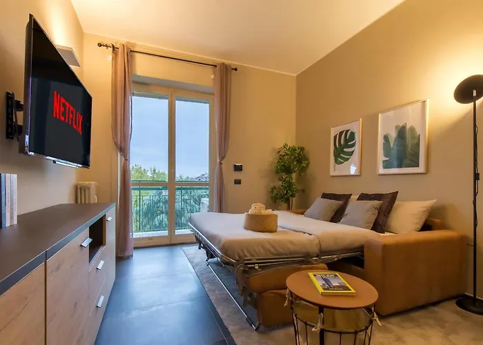 Modern & Bright 2 Bedroom Flat 50m From M4 Stop * Mailand